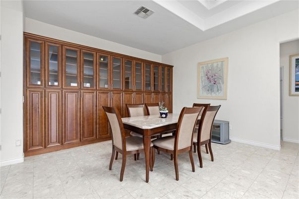 Dining room, Interior