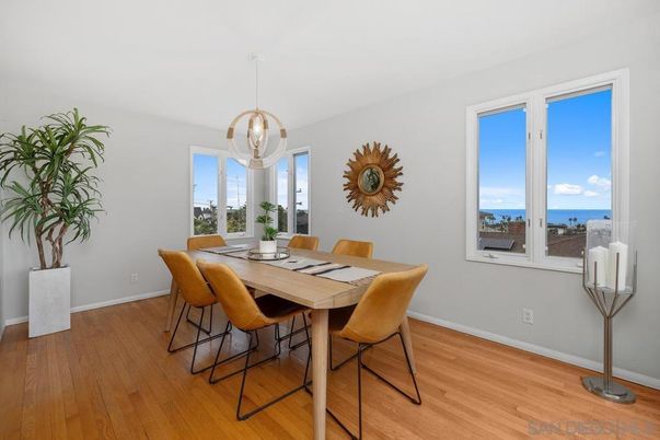 Dining room, Interior, Pendant Lights, Water, Wood Texture Flooring