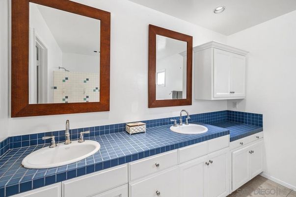 Bathroom, Interior, Recessed Lighting, Tile Countertops