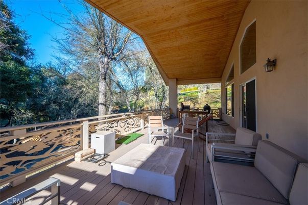 Exterior, Wood Texture Flooring