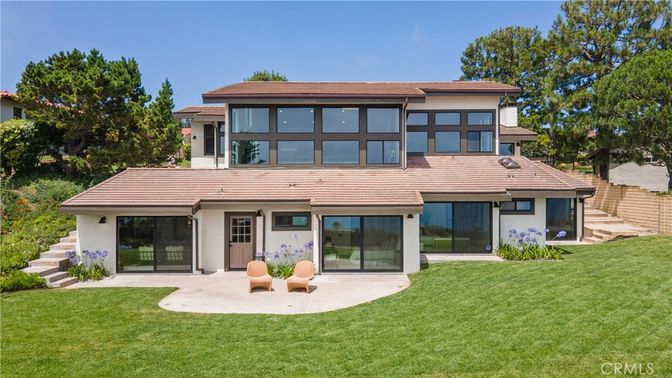 Backyard, Exterior, Facade, Modern