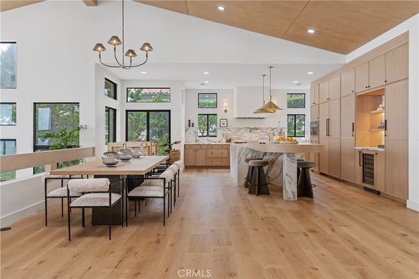 Chandelier, Dining room, Interior, Kitchen, Pendant Lights, Recessed Lighting, Wood Texture Flooring