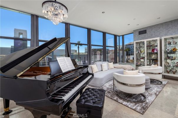 Chandelier, Interior, Living room, Piano, Recessed Lighting