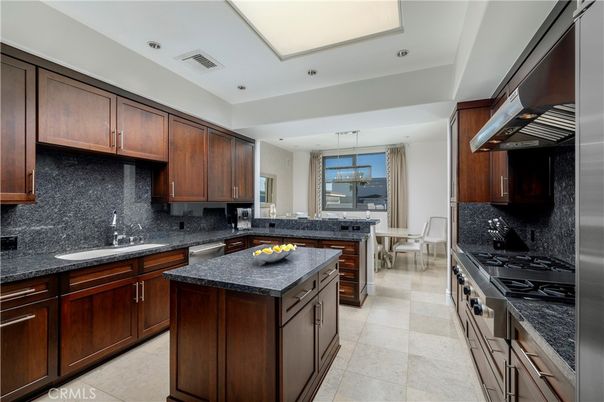 Dining room, Interior, Kitchen, Pendant Lights, Recessed Lighting, Stainless Steel Appliances