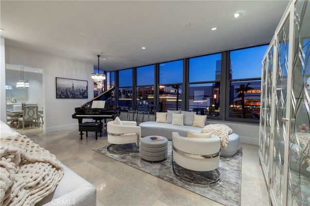Dining room, Interior, Living room, Pendant Lights, Piano, Recessed Lighting