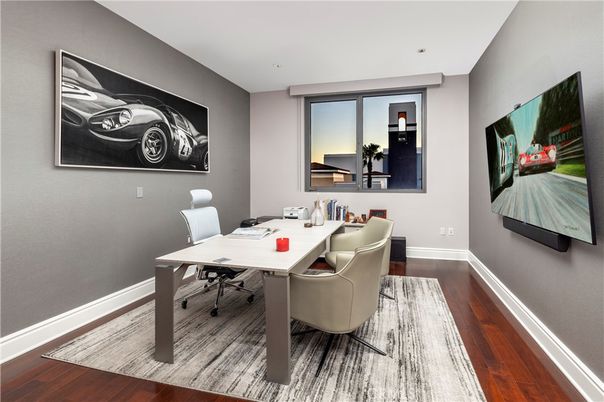 Home Office, Interior, Recessed Lighting, Wood Texture Flooring