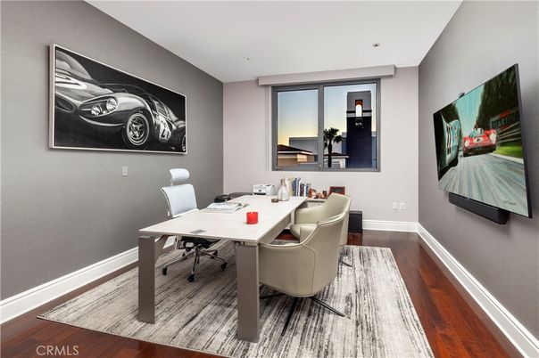 Home Office, Interior, Recessed Lighting, Wood Texture Flooring