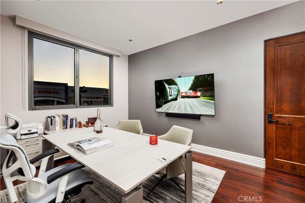 Home Office, Interior, Recessed Lighting, Wood Texture Flooring