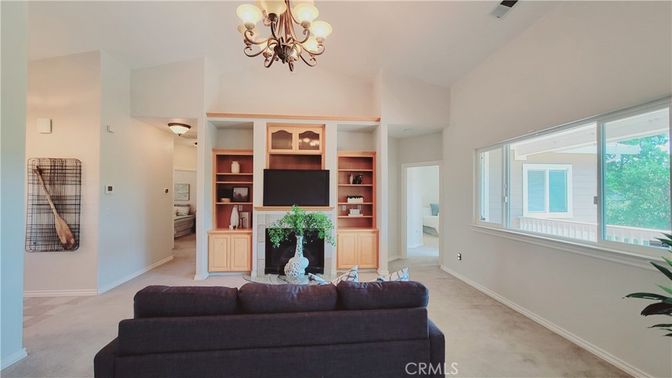 Chandelier, Interior, Living room