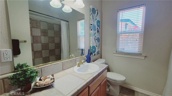 Bathroom, Interior, Tile Countertops