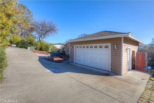 Detached Garage, Exterior