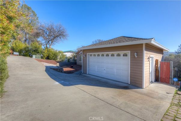 Detached Garage, Exterior