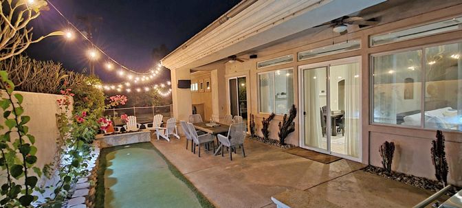 Exterior, Pool