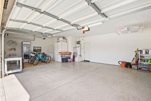 Garage, Interior