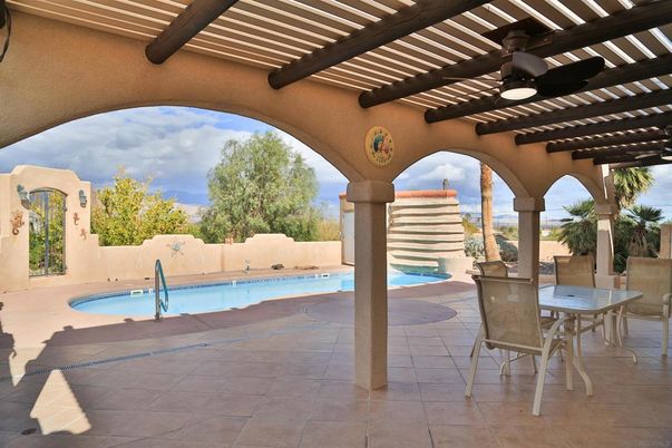 Exterior, Pool