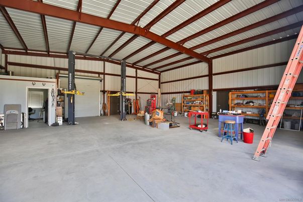 Garage, Interior