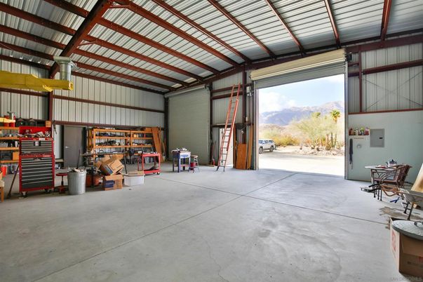Garage, Interior