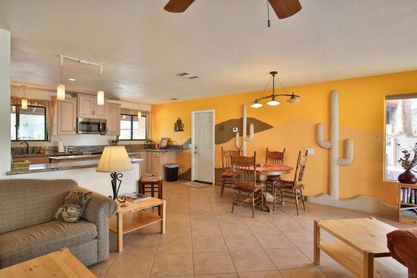 Dining room, Interior, Kitchen, Pendant Lights, Stainless Steel Appliances