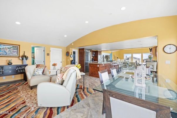 Dining room, Interior, Kitchen, Recessed Lighting