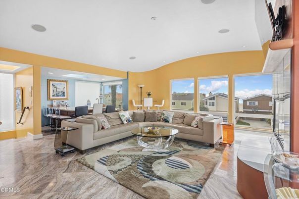 Dining room, Interior, Living room, Recessed Lighting