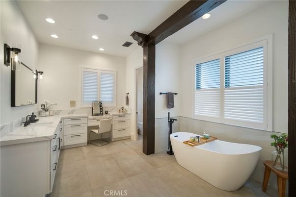 Bathroom, Dual Sink Vanities, Free Standing Baths, Interior, Recessed Lighting