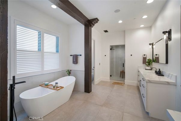 Bathroom, Dual Sink Vanities, Free Standing Baths, Glass Shower, Interior, Recessed Lighting