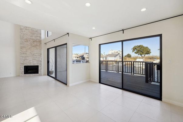 Empty room, Fireplace, Interior, Recessed Lighting