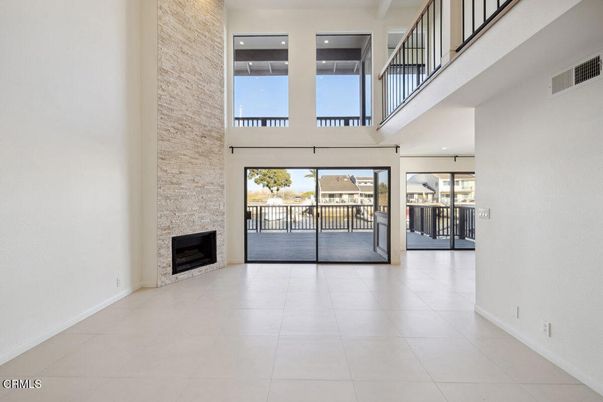 Fireplace, Interior, Recessed Lighting