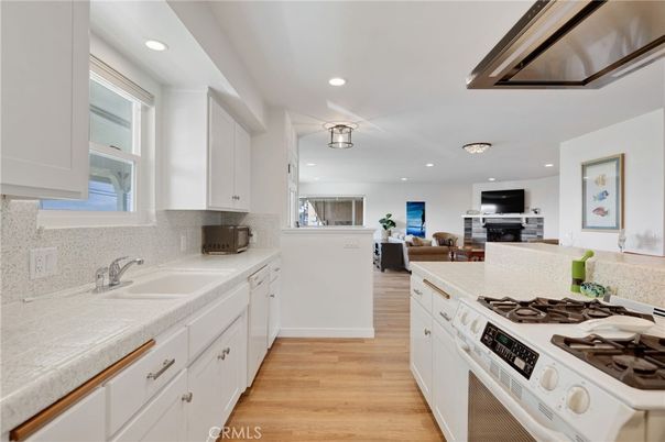 Interior, Kitchen, Living room, Recessed Lighting, Tile Countertops, Wood Texture Flooring