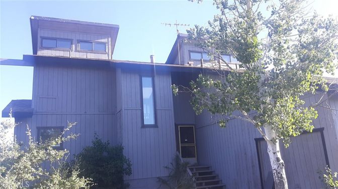 Exterior, Facade, Modern