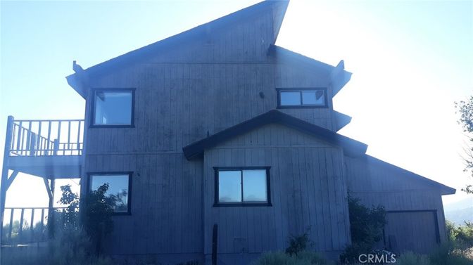 Exterior, Facade, Modern