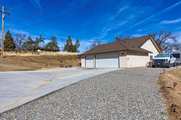 Detached Garage, Exterior