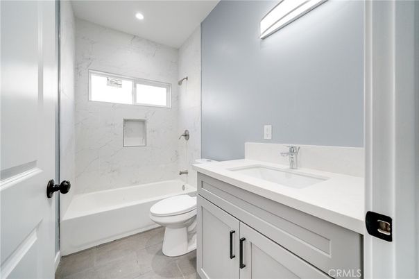 Bathroom, Interior, Marble Walls, Recessed Lighting