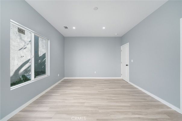 Empty room, Interior, Recessed Lighting, Wood Texture Flooring