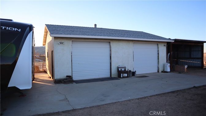 Detached Garage, Exterior