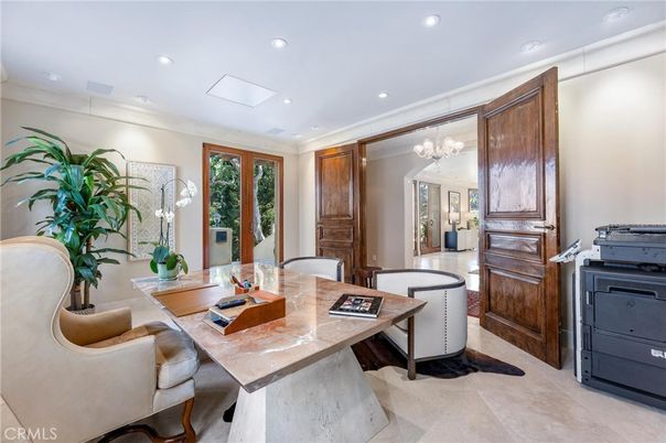 Chandelier, Dining room, Interior, Recessed Lighting