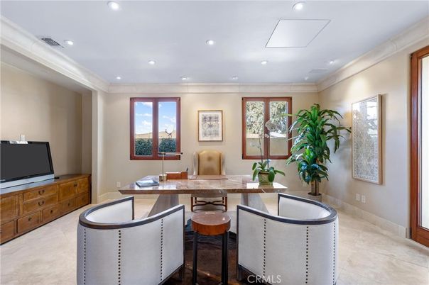 Dining room, Interior, Recessed Lighting