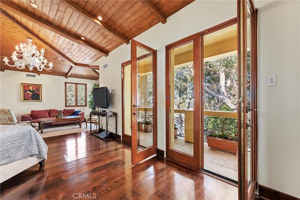 Chandelier, Interior, Living room, Recessed Lighting, Wooden Beams, Wooden Ceilings, Wood Texture Flooring