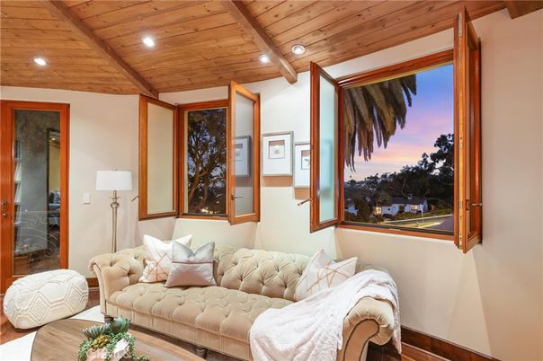 Interior, Living room, Recessed Lighting, Wooden Beams, Wooden Ceilings, Wood Texture Flooring