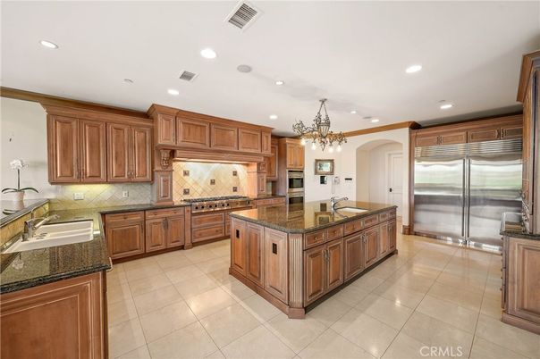 Chandelier, Interior, Kitchen, Recessed Lighting, Stainless Steel Appliances