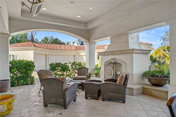 Exterior, Fireplace