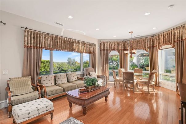 Dining room, Interior, Living room, Pendant Lights, Recessed Lighting, Wood Texture Flooring