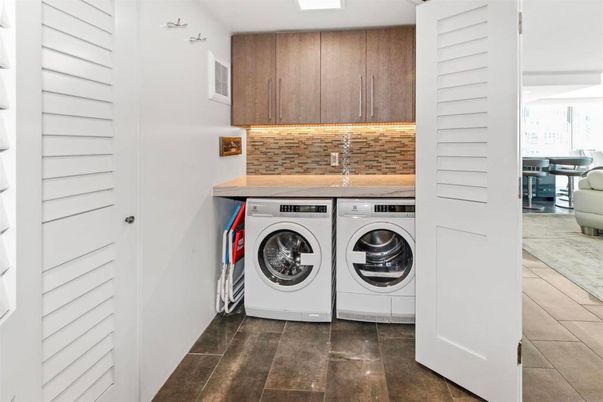 Interior, Washer