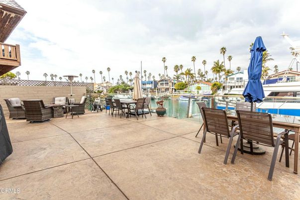 Exterior, Pool, Water