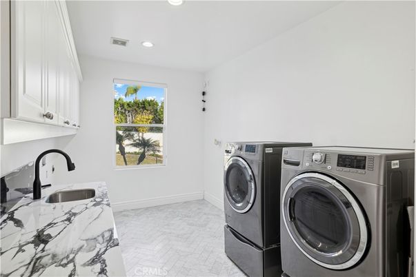 Interior, Recessed Lighting, Washer