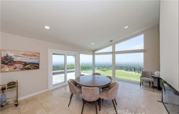 Dining room, Interior, Recessed Lighting