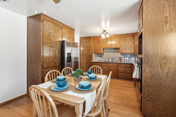 Dining room, Interior, Kitchen, Stainless Steel Appliances, Wood Texture Flooring