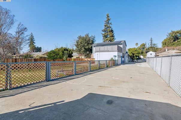 Exterior, Tennis Courts