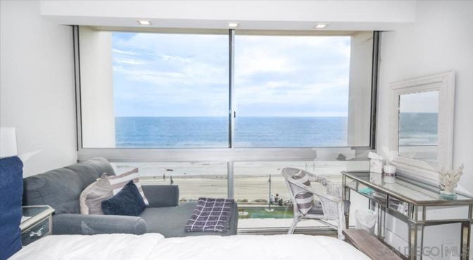 Interior, Living room, Recessed Lighting, Water