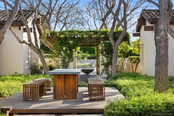 Exterior, Hot Tub